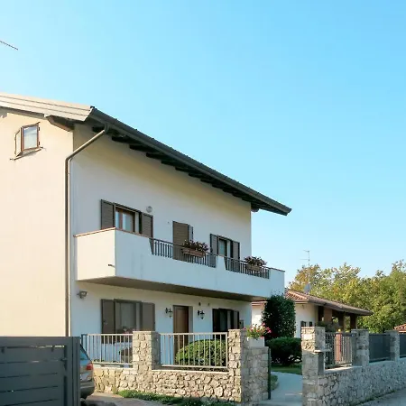 Apartment Locazione Turistica Casa Lucia - Cid200 *